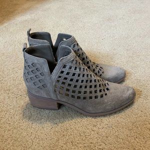 Crown Vintage Avalin Ankle Booties in Taupe Suede